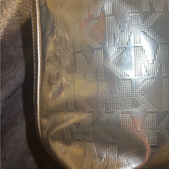 Michael Kors Women's Gold Metallic XL Tote Bag .
16” W x 11” T x 6.5” D - Picture 5 of 16